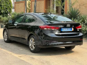 Hyundai Elantra ECO Sedan FWD (1.4L 4cyl 7A) 2017 Noir