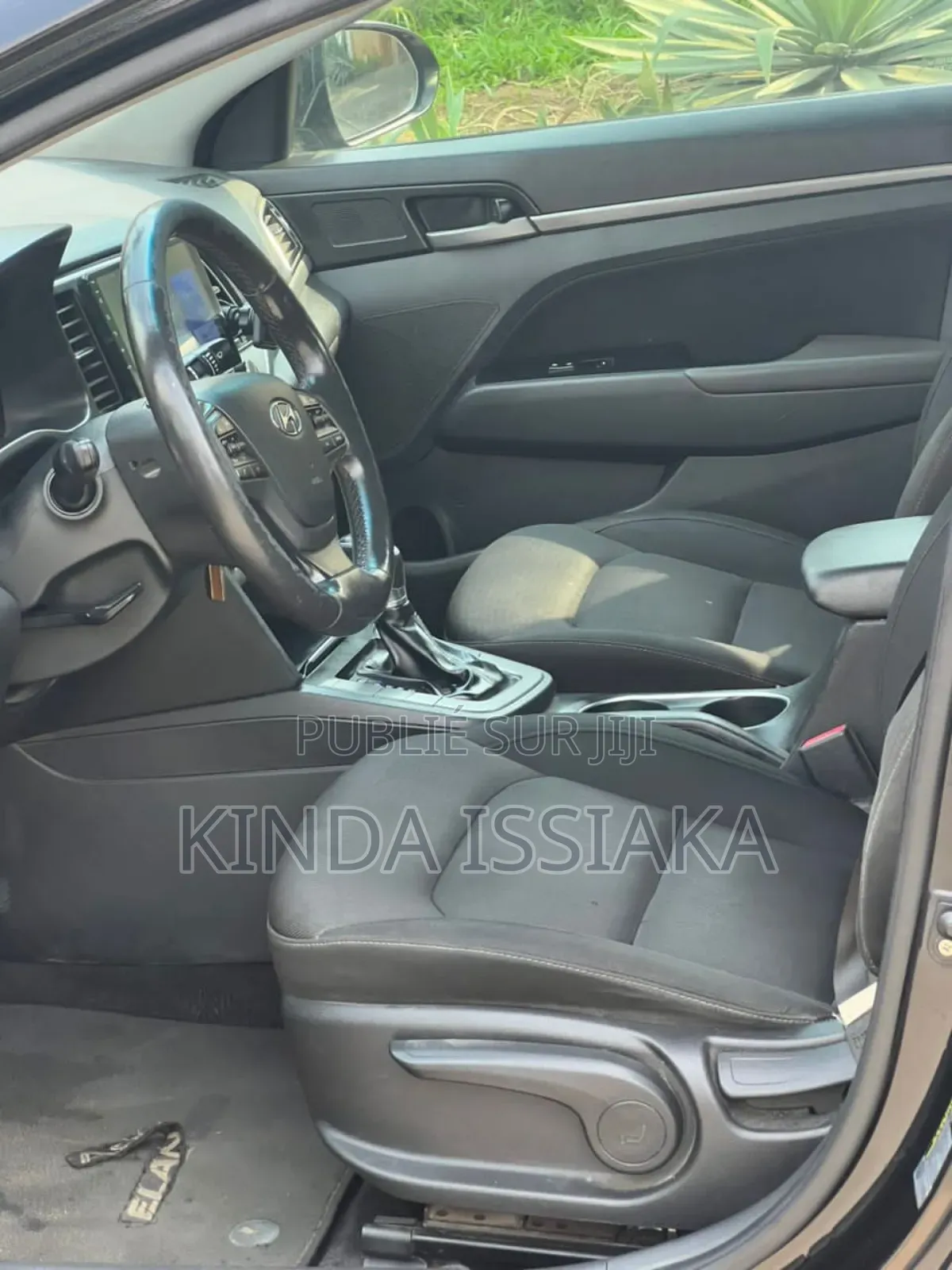 Hyundai Elantra ECO Sedan FWD (1.4L 4cyl 7A) 2017 Noir