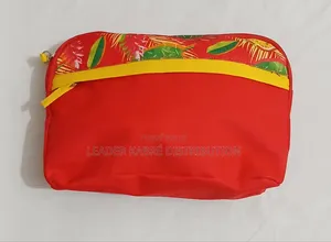 Trousse De Toilette Yves Rocher Issue De La Collection d'Été