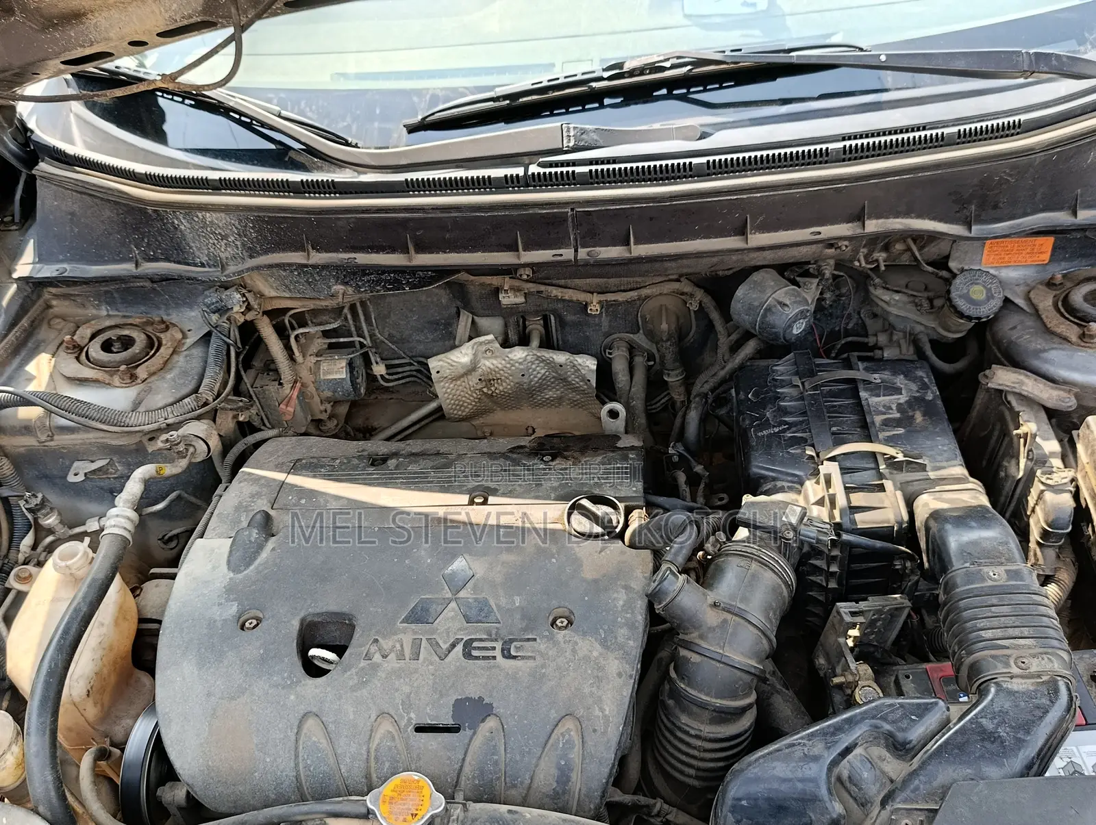 Mitsubishi RVR 2.0 2011 Gris