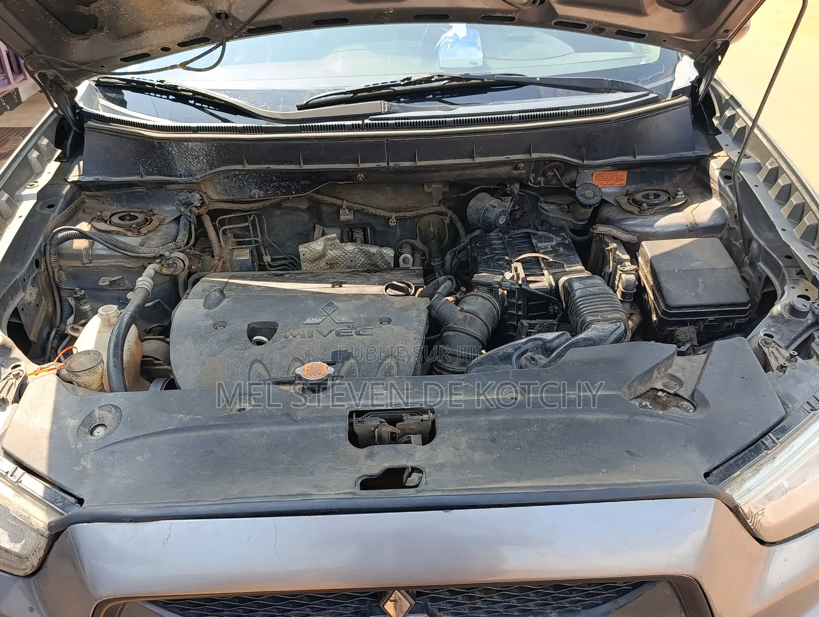 Mitsubishi RVR 2.0 2011 Gris