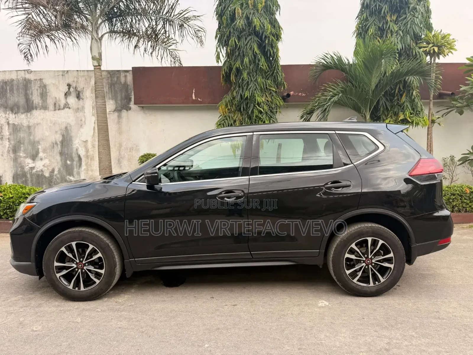 Nissan Rogue S AWD 2020 Black
