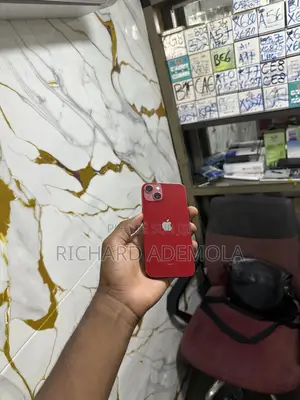 Apple iPhone 13 128 GB Rouge