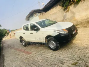 Mitsubishi L200 Double Cab 2.4 181hp 4WD 2018 Blanc