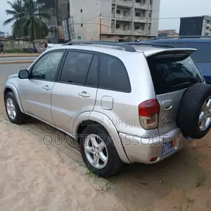 Toyota RAV4 1.8 2005 Blanc
