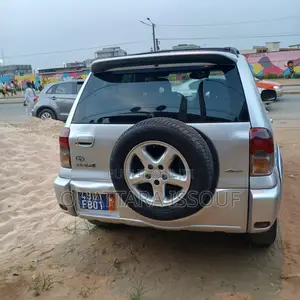 Toyota RAV4 1.8 2005 Blanc