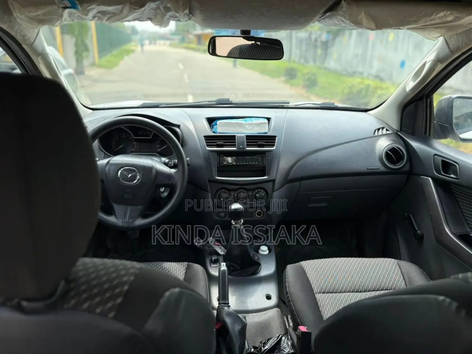 Mazda BT-50 2021 Blanc cassé