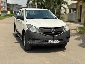 Mazda BT-50 2021 Blanc cassé