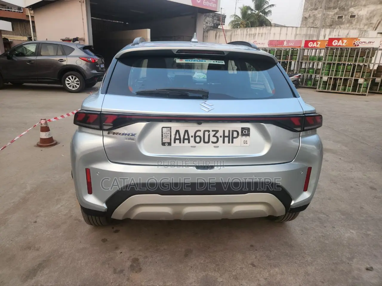 Suzuki Fronx 2024 Gris