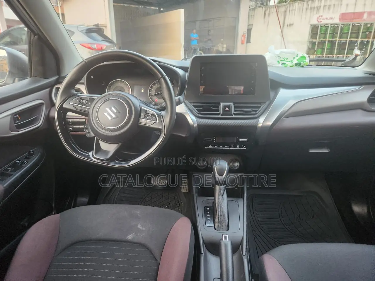 Suzuki Fronx 2024 Gris