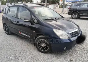 Toyota Verso 2009 Bleu