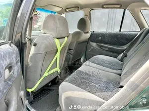 Mazda 323 2007 Gris