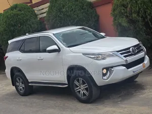 Toyota Fortuner 2020 Blanc