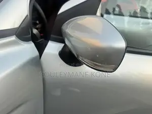 Suzuki Fronx 2025 Gris