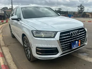 Audi Q7 2022 Blanc