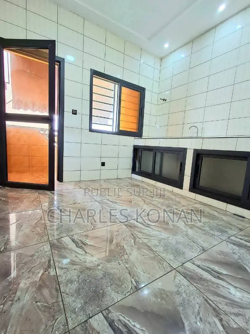 Appartement 03 Pièces