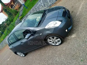 Toyota Yaris 2004 Bleu