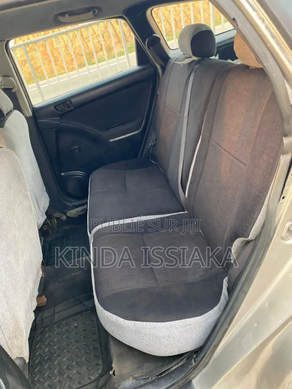 Toyota Matrix Standard AWD (1.8L 4cyl 4A) 2003 Gris