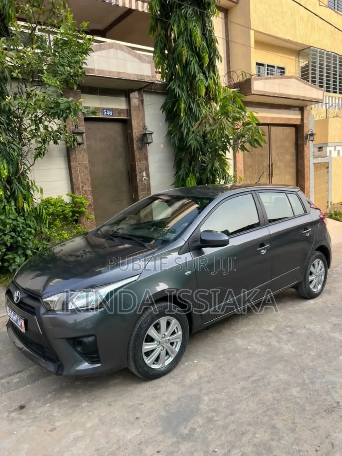 Toyota Yaris L Hatchback 3dr 2017 Gris