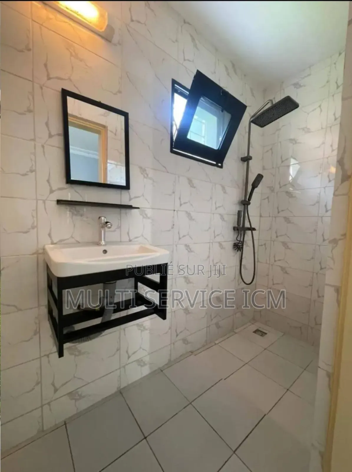 Furnished 4chbre Maison dans Ismaël Coulibaly, Cocody à Vendre