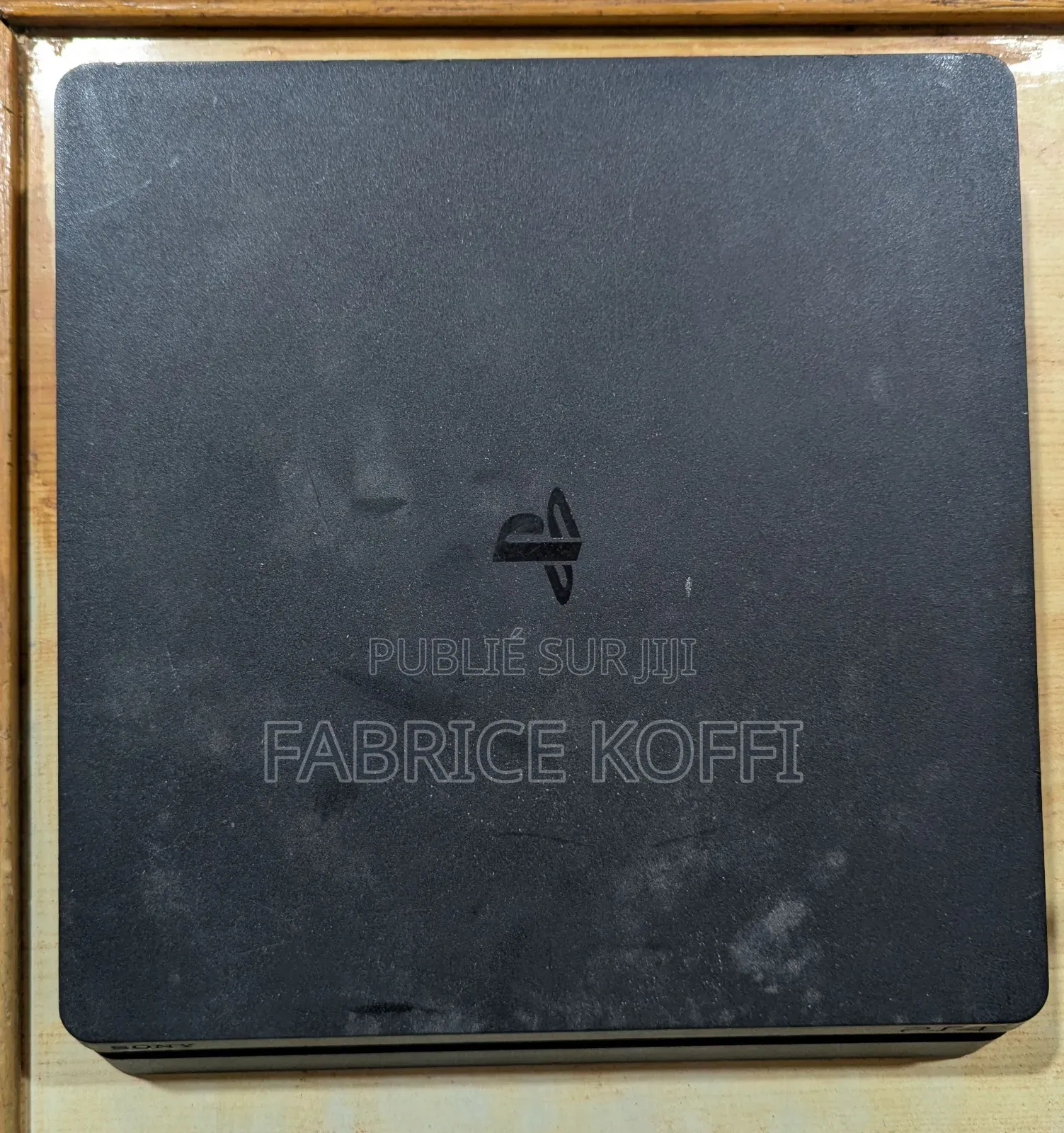 Console Ps 4 Slime Craquer Avec Une Manette