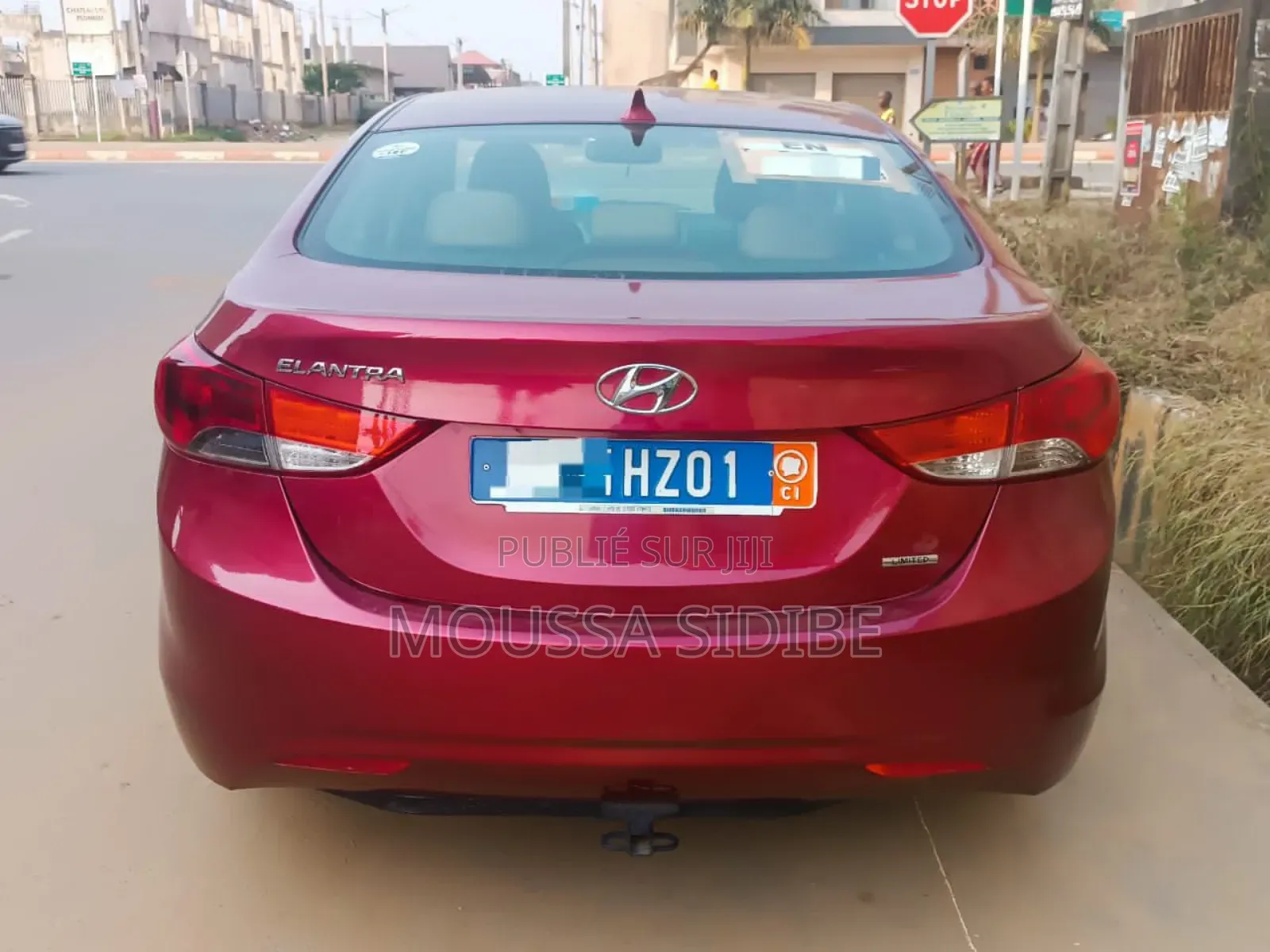 Hyundai Elantra Limited Sedan FWD (1.8L 4cyl 6A) 2016 Rouge