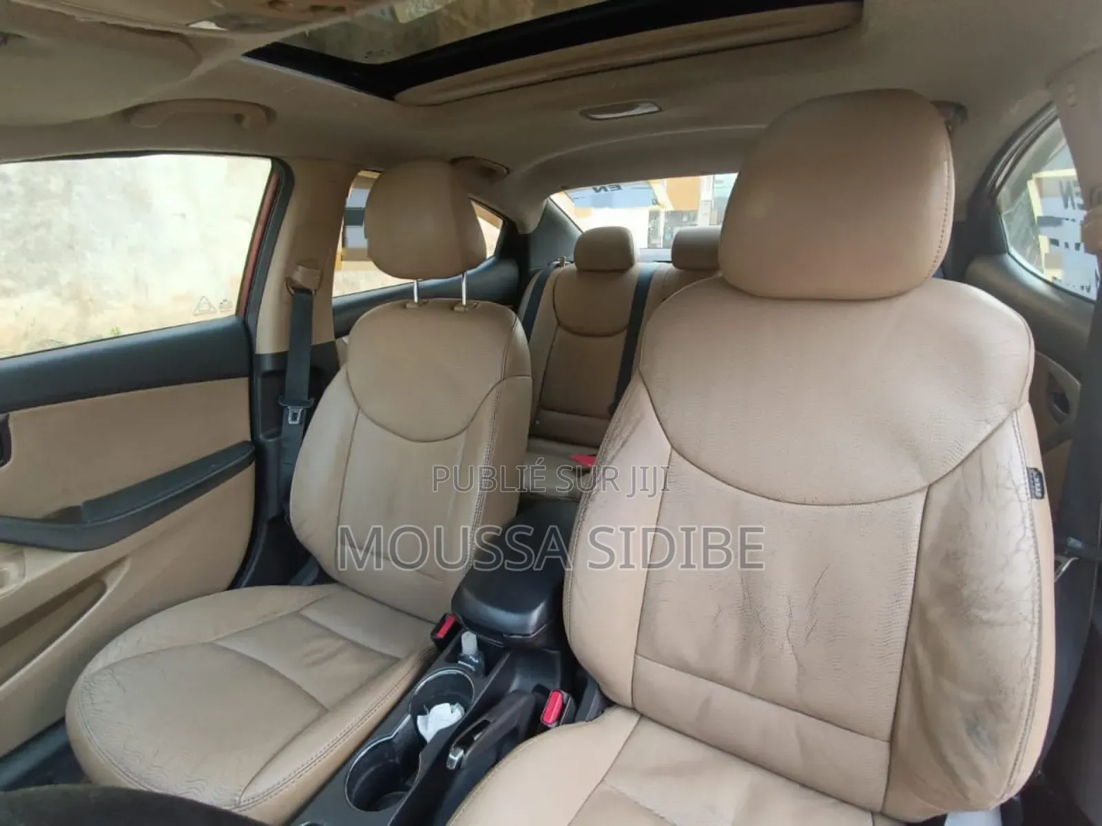 Hyundai Elantra Limited Sedan FWD (1.8L 4cyl 6A) 2016 Rouge