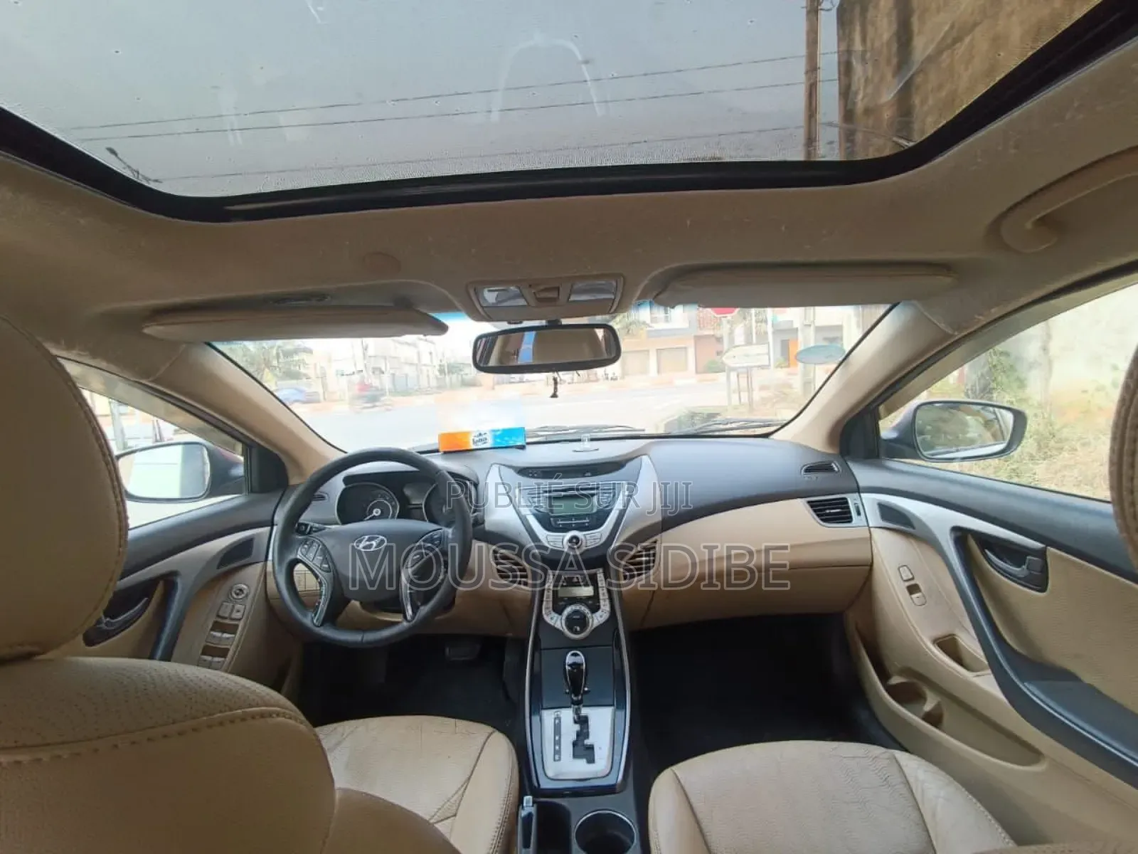 Hyundai Elantra Limited Sedan FWD (1.8L 4cyl 6A) 2016 Rouge