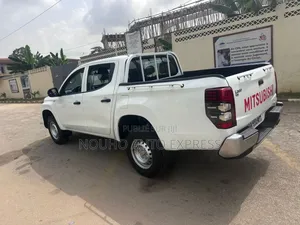 Mitsubishi L200 2024 Blanc