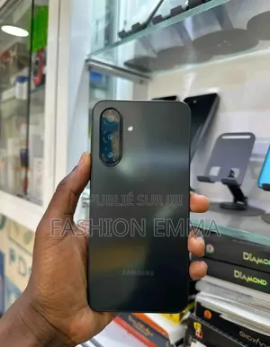 Neuf Samsung Galaxy A17 128 GB Noir