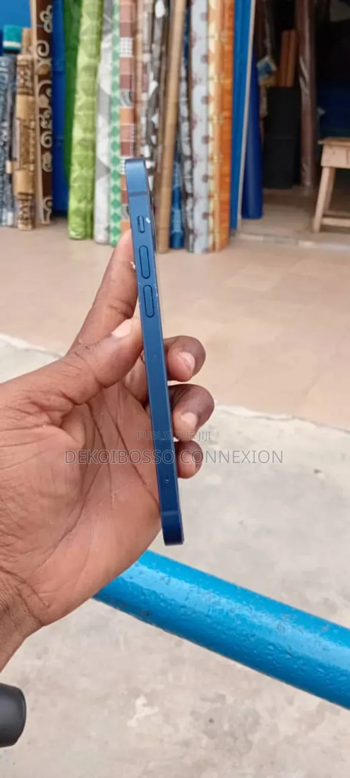 Apple iPhone 12 64 GB Bleu