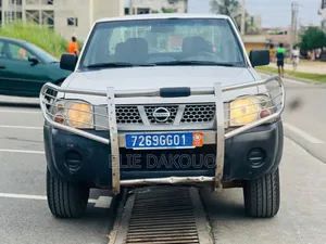 Nissan Hardbody 2015 Blanc