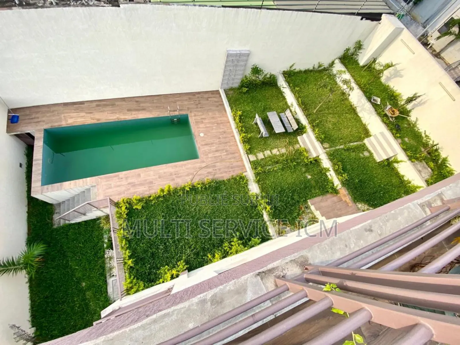 Furnished 8chbre Duplex dans Ismaël Coulibaly, Cocody à Vendre