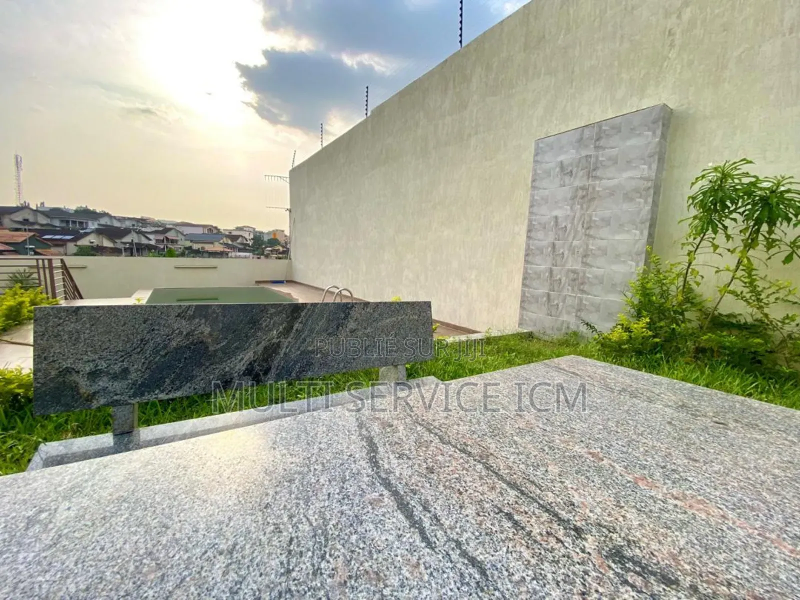 Furnished 8chbre Duplex dans Ismaël Coulibaly, Cocody à Vendre