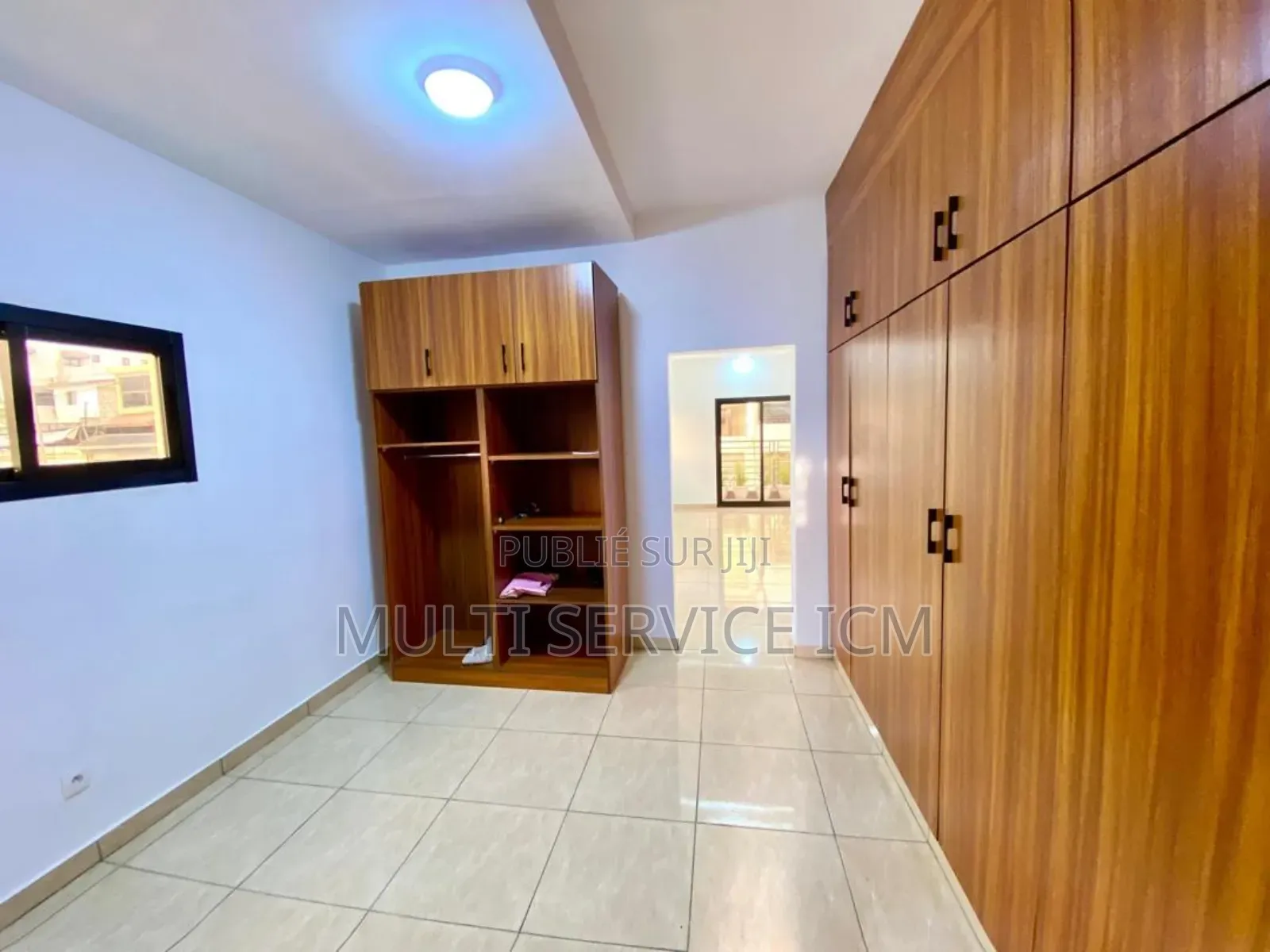 Furnished 8chbre Duplex dans Ismaël Coulibaly, Cocody à Vendre