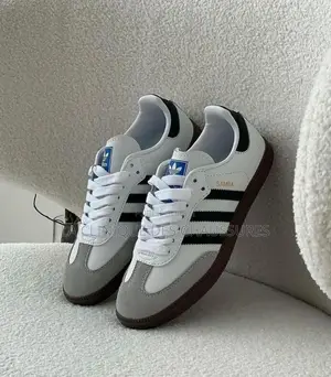 Paire De Baskets Adidas Samba