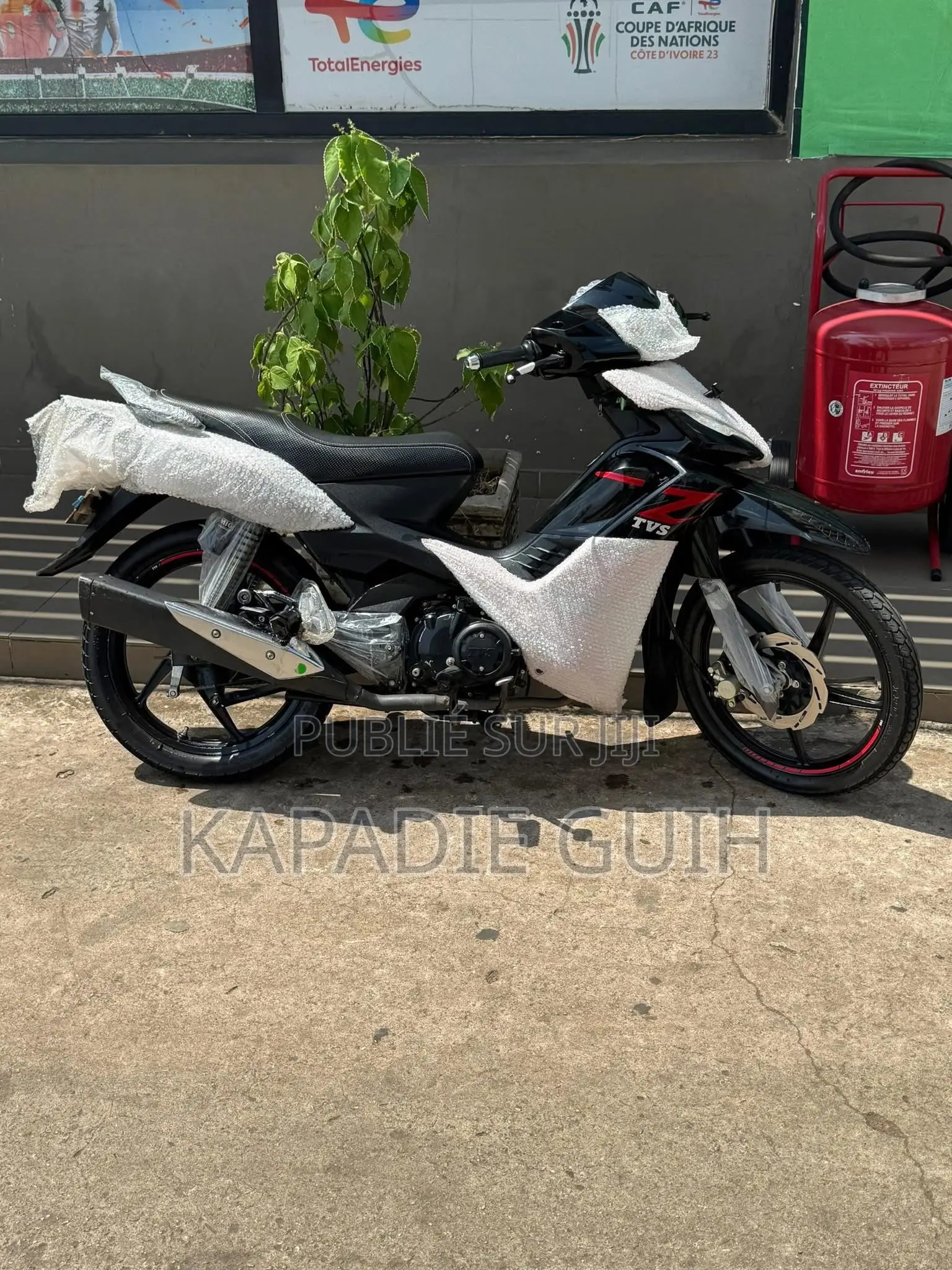 New TVS Apache 160 4V 2021 Black