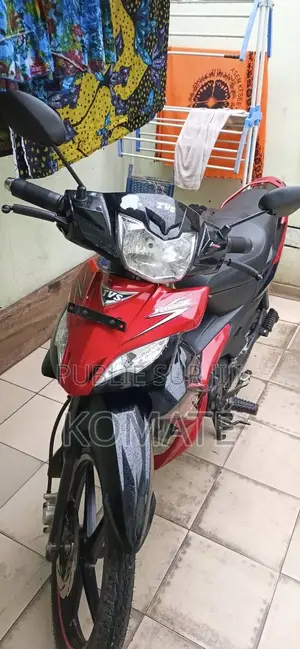 Neuf TVS Apache 160 4V 2021 Rouge