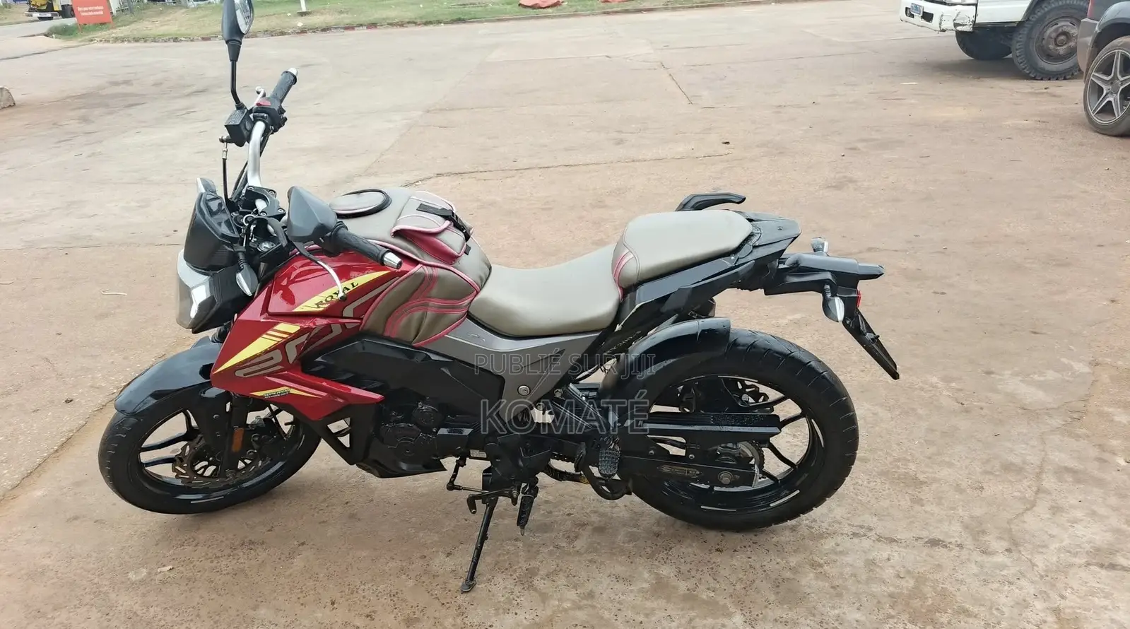 Neuf Royal Moto/Vélomoteurs 2023 Blanc