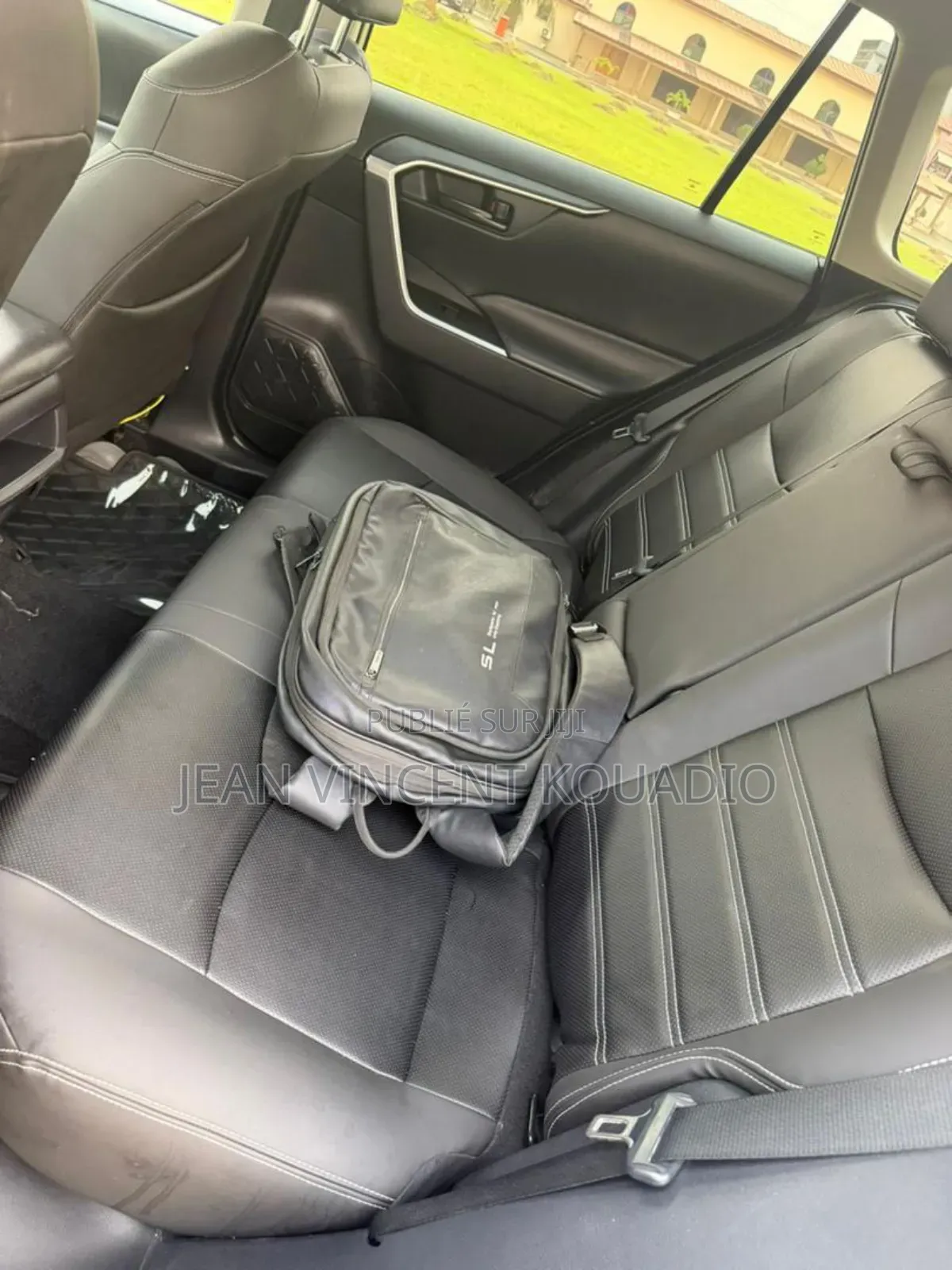 Toyota RAV4 LE AWD 2020 Gris