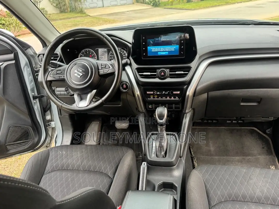 Suzuki Grand Vitara 2025 Gris