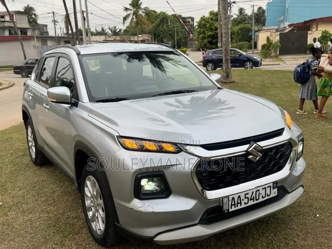 Suzuki Grand Vitara 2025 Gris