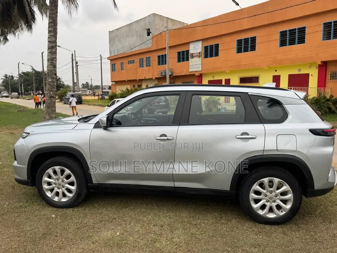 Suzuki Grand Vitara 2025 Gris