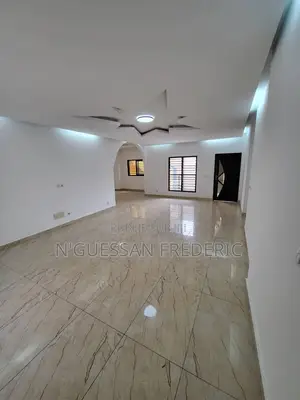 Magasin 56m2 À Céder Au Centre Commercial Abidjan Mall Cocody Rivera