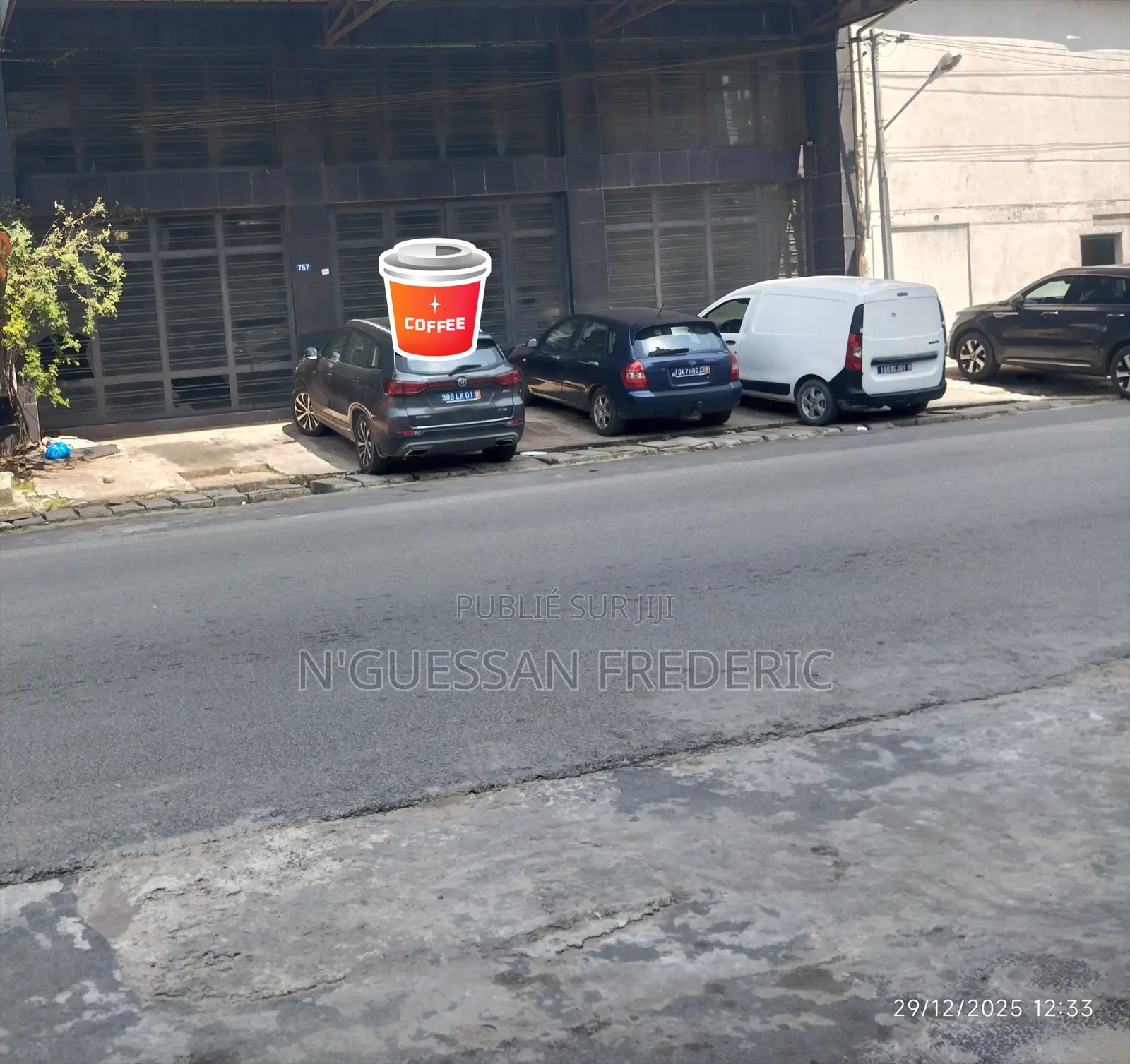 À Louer Magasin 400m2 À Marcory Zone 4 en Bordure Du Goudron