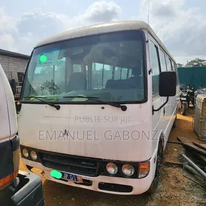 Mitsubishi Fuso Canter 2019 Blanc