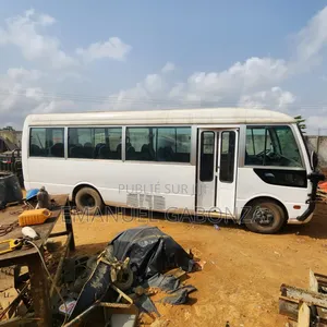Mitsubishi Fuso Canter 2019 Blanc
