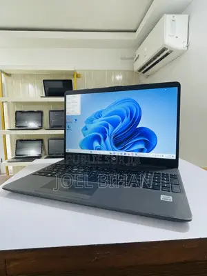 Neuf Ordinateur Portable HP EliteBook 840 G5 32GB Intel Core I3 HDD 1T