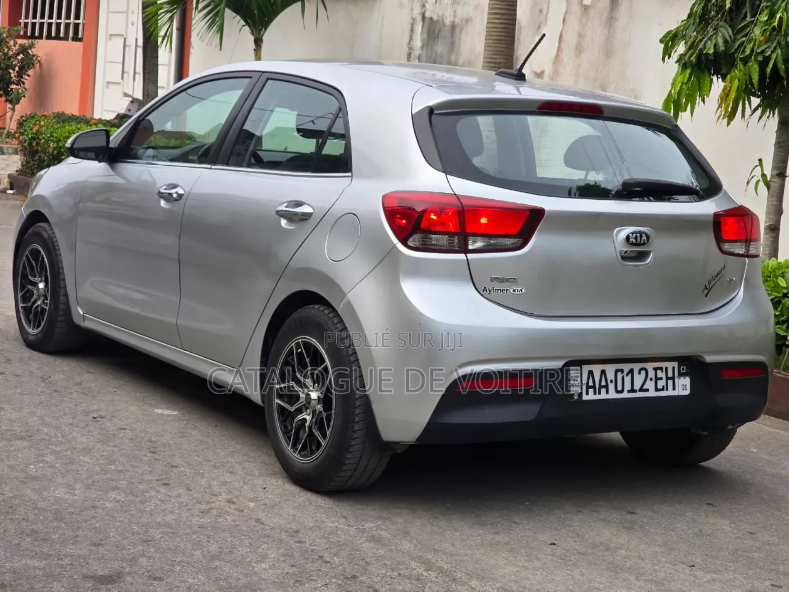 Kia Rio 2019 Gris