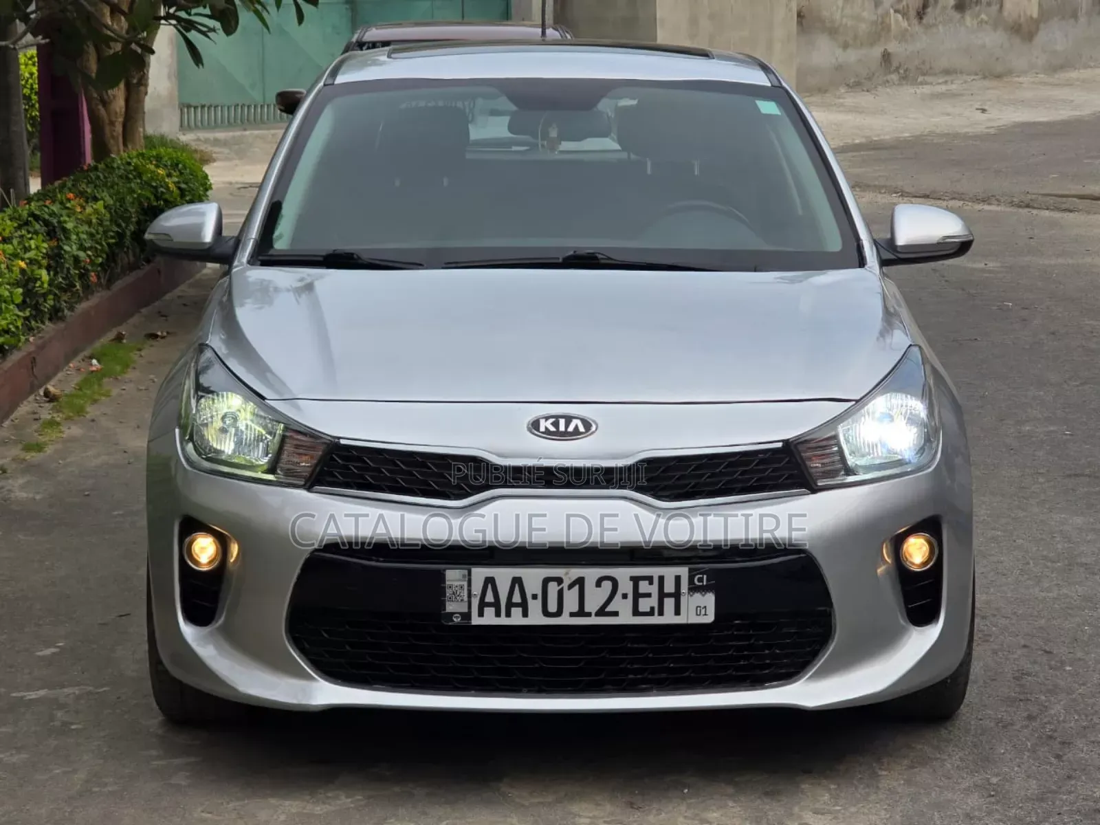 Kia Rio 2019 Gris